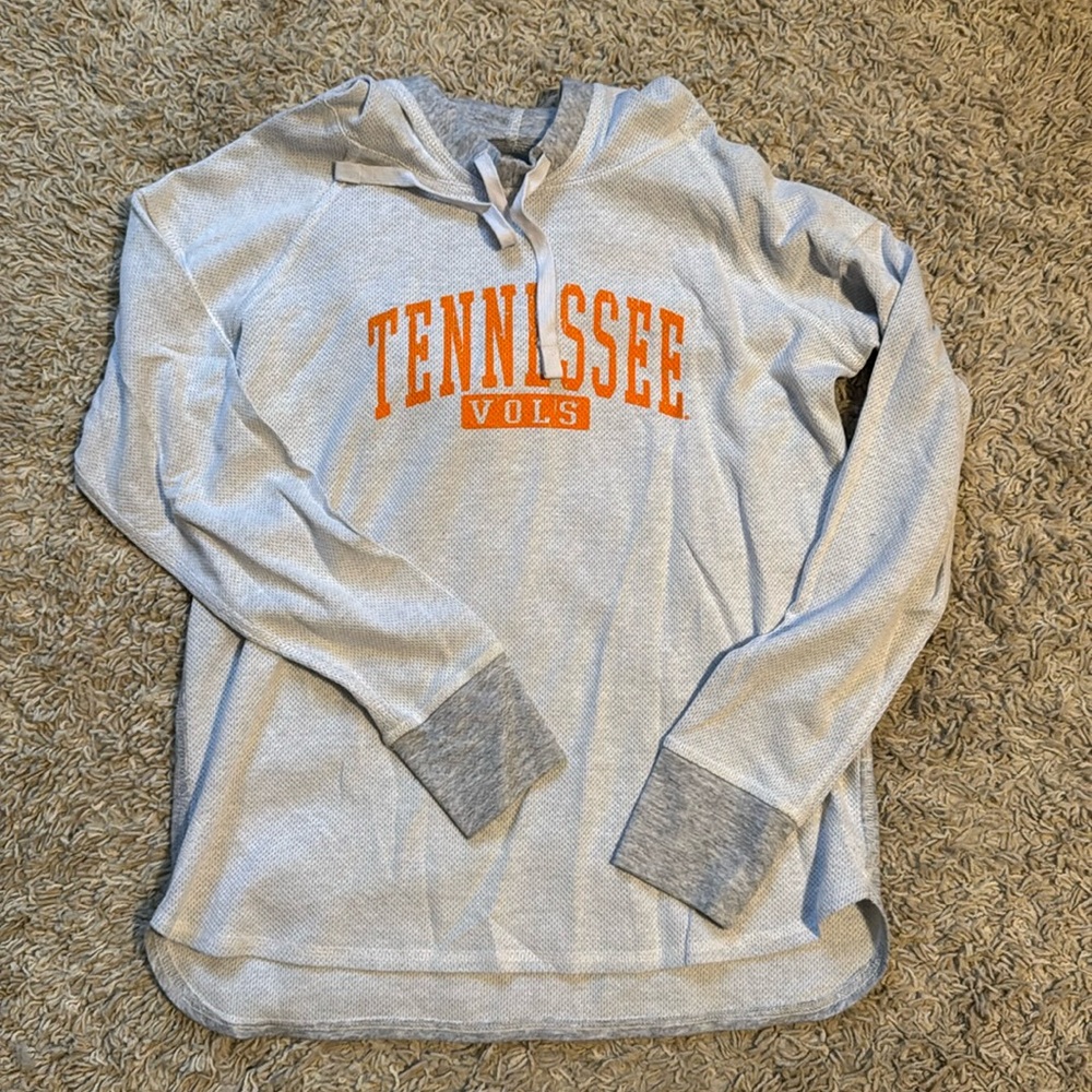 Women’s light weight hooded long sleeve Tennessee Volunteers shirt